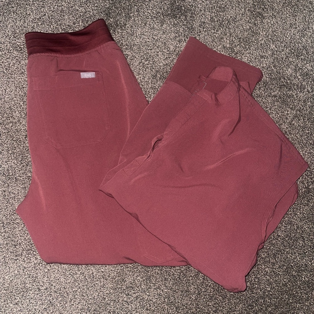 Figs Dark Cherry Set L/LP